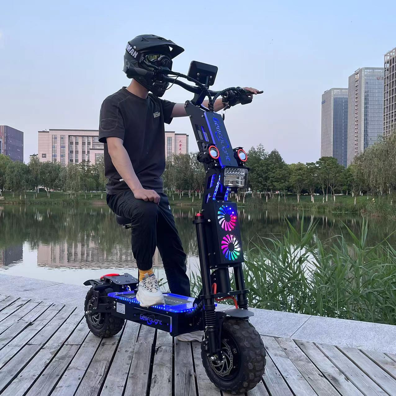 G14 scooter with rider